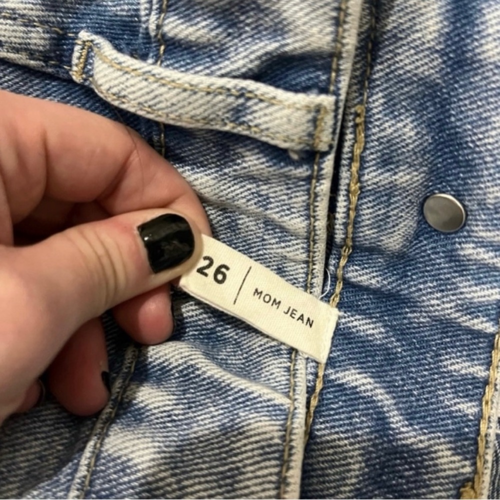 PacSun Ripped Mom Jeans - Picture 5 of 5